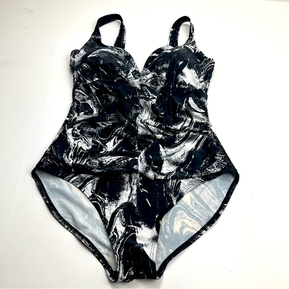 Swimsuits for All Black White One Piece Swimsuit Ruffle Size 16 Bathing Summer